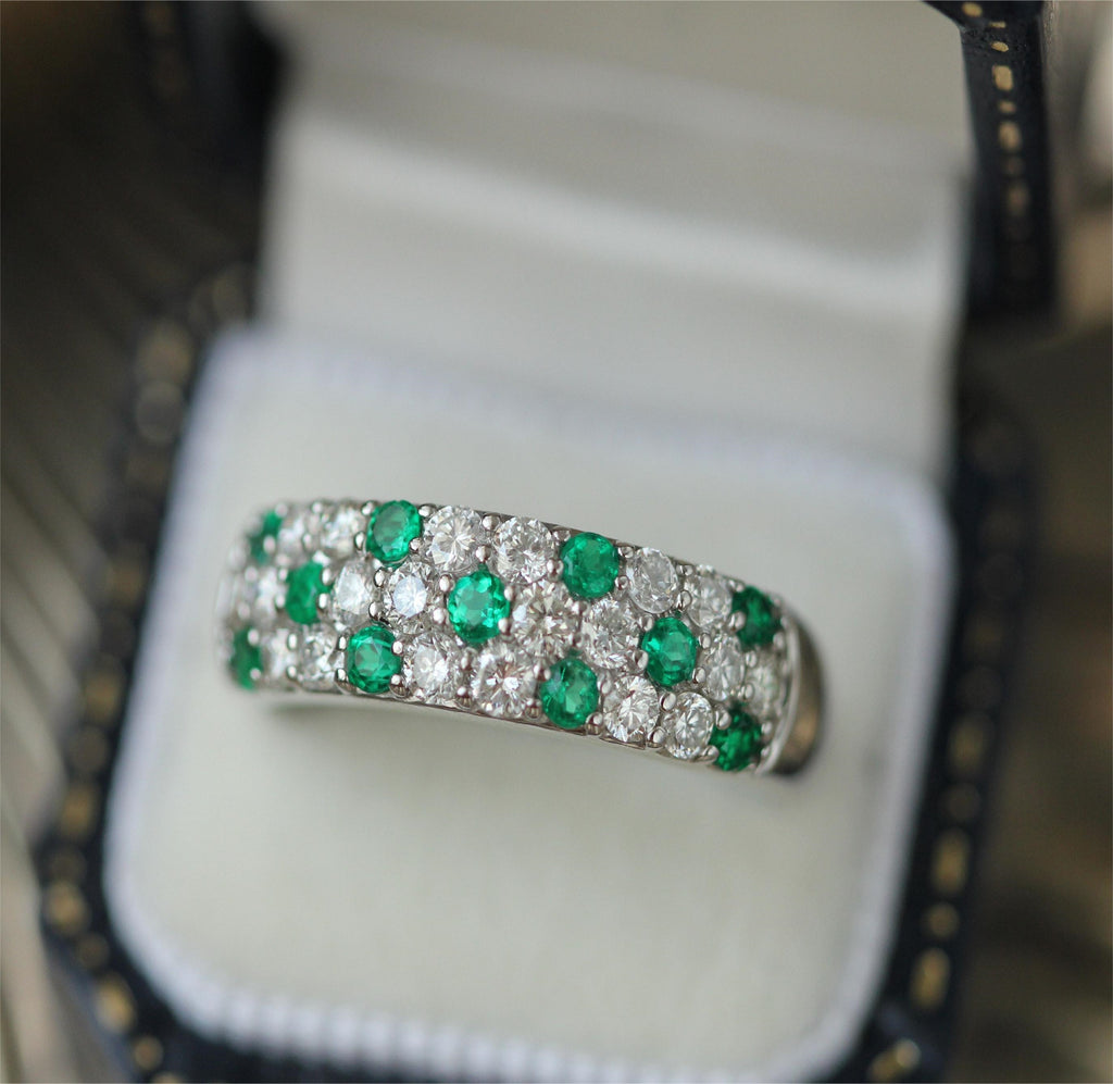 Using gemstones in engagement rings