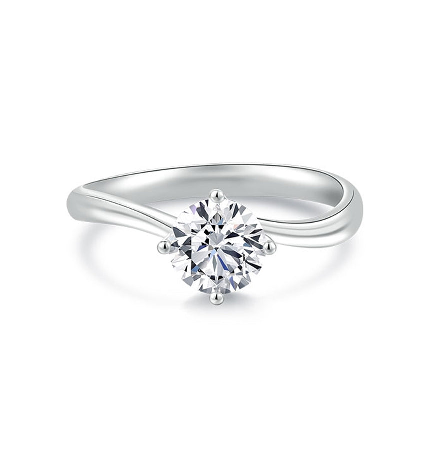 Solitaire Round Shape Moissanite Ring